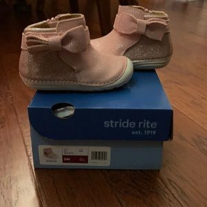 NWT: Stride Rite Booties